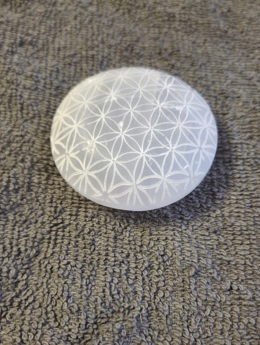 Flower of Life Selenite Charging Round Crystal Disc 3.5 Inch